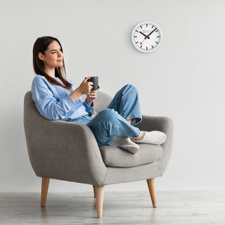 Weisse Wanduhr, 25 cm, Mood Image