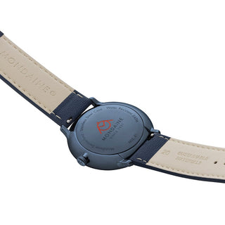 Doppio Solar, Blaues Veganes Apfelleder, 41 mm, Ansicht des Gehäusebodens mit Mondaine Gravur