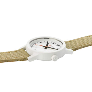 essence white, 32mm, nachhaltige Uhr für Damen, MS1.32110.LS, Detailansicht der weissen Krone und des Textilarmband