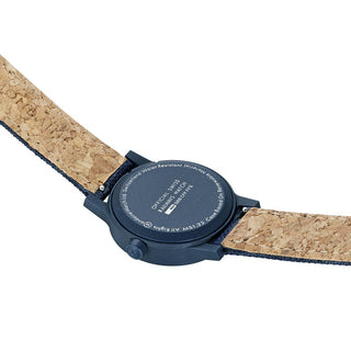 essence, 32mm, Ozean-Blaue nachhaltige Uhr, MS1.32140.LD, Ansicht des Gehäusebodens mit Mondaine Gravur