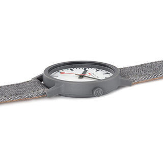 essence, 41mm, nachhaltige Uhr für Damen und Herren, MS1.41110.LU, Detailansicht der grau Krone und des Textilarmband