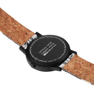 essence, 41mm, vegane, nachhaltige Uhr, MS1.41120.LB, Ansicht des Gehäusebodens mit Mondaine Gravur