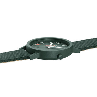 essence, 41mm, Park-Grüne nachhaltige Uhr, MS1.41160.LF, Detailansicht der grüne Krone und des Textilarmband